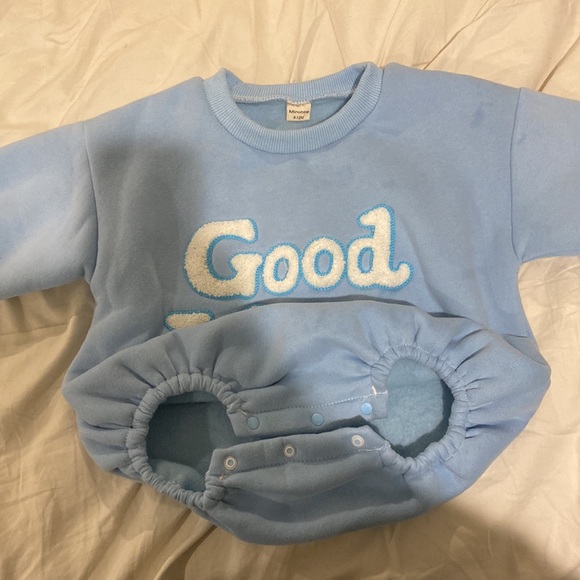 Baby blue “good vibes” romper - Picture 2 of 3